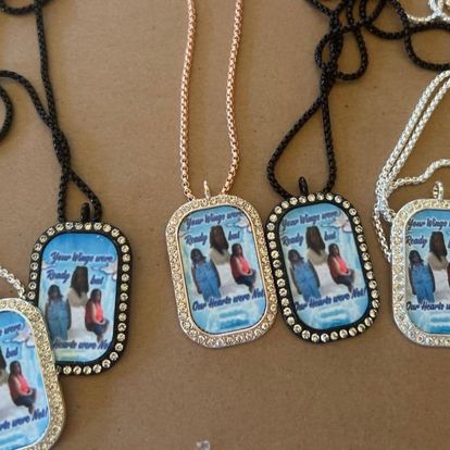 Custom Buttons/Dogtags Memorial